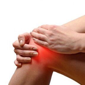 Il dolore articolare può essere causato da reumatismi cronici