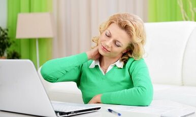 I principali sintomi dell'osteocondosi cervicale