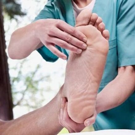 dolore al piede nell'artrite e nell'artrite